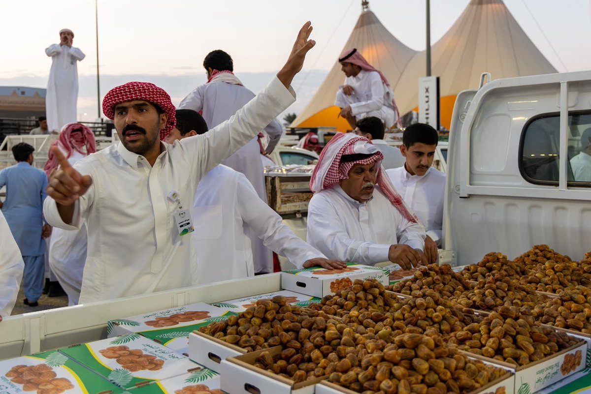 Sgdates's tweet photo. مسارات #شركة_السلوم_والغيث_لتسويق_التمور صباح اليوم 🌴

#كرنفال_بريدة_الدولي_للتمور https://t.co/H1ZQOUt2jw