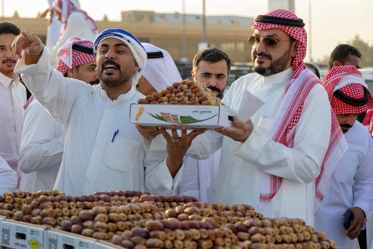 Sgdates's tweet photo. مسارات #شركة_السلوم_والغيث_لتسويق_التمور صباح اليوم 🌴

#كرنفال_بريدة_الدولي_للتمور https://t.co/H1ZQOUt2jw