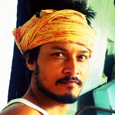Voiceofhindus's tweet photo. Why these people didn't file FIR against Chandra Shekhar Ravan, who abused openly to our hindu girls but when Ajeet Bharti spoken about Ravan's family then he immediately filed FIR against him under ST-SC Act.

Waah Re Hypocrite 🤡 

Let's Stand With Ajeet Bharti.

#ReservationHataoAndolan