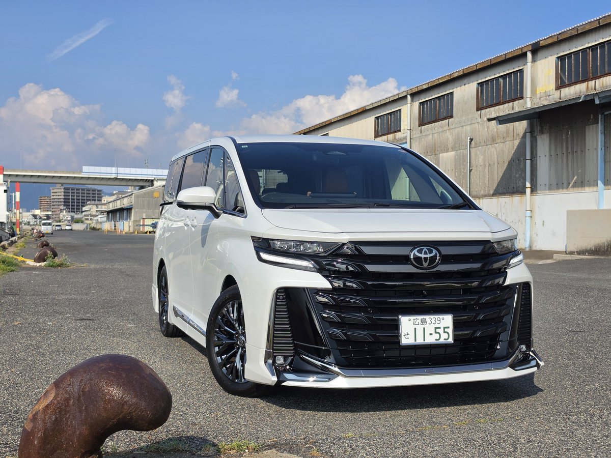 hiroshima_model's tweet photo. いよいよ愛車とお別れの時がやってきました。
ヴェルファイア最高！
次のオーナーにも大事に乗ってもらってね～😭 https://t.co/4XP4c6FzJk