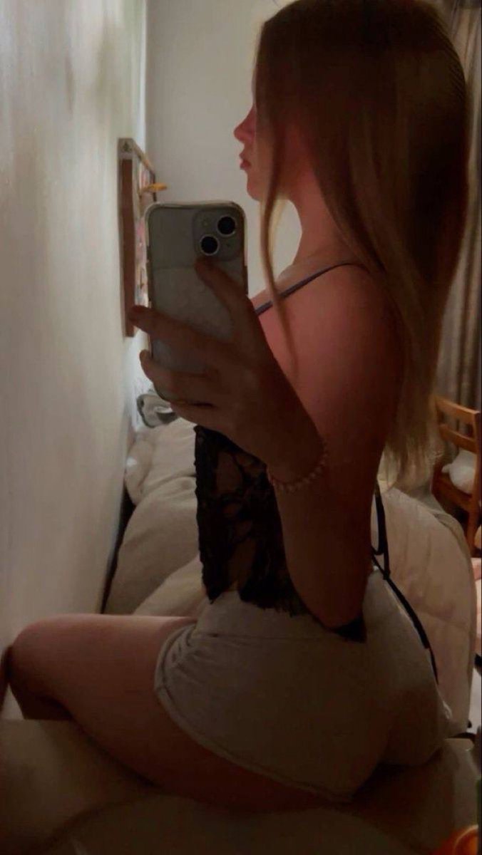6GODViV's tweet photo. 18F single, who will accept some pics ? 🙈 https://t.co/QKFRxBYK4x