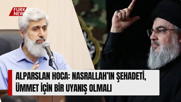 CelikKultur's tweet photo. Altay Cem Meriç'i sevmiyorum. Ama Alparslan Kuytul'u seviyorum. Ben Hamaney'i, Nasrallah'ı, Yahya Sinvar'ı da seviyorum. Çünkü ACM'nin ötesinde bu adamlar konforlarını bir kenara iterek inandıkları dava uğruna bedel ödemeyi seçiyor ve belirli bir ahlaki adalet duyguları var. Bu adamların sofrasına oturulur, sohbet edilir, fikir alışverişi yapılır. ACM ise ancak zenginlerin sofrasına oturur, konferans vereceği yerden üç haneli para alır. Biri yerde yemek yer diğeri müslüman lükse layıktır der. Biri inandığı kavga uğruna canından özgürlüğünden olur diğeri inandığını söylediği şeyi mesleği haline getirir. 

“Allah’ın indirdiği kitaptan bir şeyi gizleyip onu az bir bedel karşılığında satanlar var ya, onlar karınlarına ateşten başka bir şey doldurmuyorlar. Kıyamet günü Allah onlarla konuşmayacak, onları arındırmayacaktır. Onlar için acı bir azap vardır.” - Bakara Suresi 2:174,

Mesela Alparslan Kuytul, ACM'den bin kat daha İslamcı ideolojiye yakındır. Ama görüntü itibarı ile sempatik, haksızlık yapmayacak bir adam olarak görünmektedir. Adil olduğu, mazlumdan yana olduğu için ikisi aynı toplumsal kategoride olarak değerlendirilemezler. Bu sadeliği ile büyük bir merak uyandırmaktadır. Zengin olabilecekken bunun elinin tersi ile itmesi onun otantikliğini arttırmaktadır. Eskilerden bir şeyleri hatırlatmaktadır.

Üstelik ACM egemen kapitalist sistem için çalışmaktayken diğeri kendi İslam kaideleri gereği başka bir sistem anlatası gereği bugünkü faiz düzenine eklemlenmeyecek, sosyalist denebilecek alternatiflere daha açık bir tip görüntüsü vermektedir. Özellikle sosyal adalet talebi onu diğer tüm tarikatlardan daha ileriye taşıyabilme potansiyeline sahiptir.  Bunca hocalık kimliğini gelir kapsı yapmamış yerde yemek yemeye devam etmiştir. 

Demek ki konu birini sevmek için kıstasımız tamamen ne inancı ne de inanmasındaki ortodoks eğilimleri ne mezhebi ne başka bir şey. İki tane adam var biri diğerinden daha aşırı fikirlere sahip olmasına rağmen ben aşırı olanı daha sempatik buluyorsam aşırı olanın sırtını yoksul insanlara dayıyor olmasıdır. Saraylar adına değil Ebu Hanife gibi haklılar adına konuşmaktadır. Biri sabahtan akşama kadar ben Sünniyim deyip ABD'ye karşı savaşan insanlarla alay etmektedir diğeri ise o savaşan insanlara tüm tepkilere rağmen şehit demekten korkmamakta, delikanlı bir adam olduğunu ispat etmektedir. 

İktidarın yalan ve iftiraların hedefi olduğu açıktır. Çünkü delikanlıya zehirli ok atmak bu devletin bir geleneğidir. Mahir Çayan'a da çok ok atmışlardı. 

Benim siyonizm'in karşısına dikilen mazlumlara şehit diyenle derdim olamaz ama onlara kimin kebap olduğunu, kebap deyip ölü bedenlere bakıp salya akıtan yamyamlara konferanslarda kimlerin tüyü bitmemiş yetimin hakkından alıp bunlara para ödediğini çok iyi bilmekteyiz. 

Alparslan Kuytul adı gibi bir aslandır. Bu aslanı zindana atsalar da aslanlığından bir şey kaybetmeyecektir. Çakallar ise istedikleri kadar ulusunlar asla aslan gibi haysiyetli olamayacaklardır. 

Şehitlere şehit demenin bile zor olduğu,  katil Trump'a arkadaşım demenin yadsınmadığı günümüz dünyasında cesaretli, delikanlı olmanın da bir bedeli var. 

Konu ne Sünni olmak ne Şii olmak. Konu ne Alevi olmak ne Sünni olmak. Konu ne sosyalist olmak ne Müslüman olmak. İnsanlık olarak aç olduğumuz şey nedir? Adalet, saygı ve beyfendilik. Biraz kibarlık, biraz mertlik. İşte hepimizi saygın bir millet yapacak olan bütün bu özelliklere sahip olan insanların fazlalaşmasıdır. 

Ne mutlu dürüstüm diyene, ne mutlu mazlumun yanında durana, ne mutlu kişisel menfaatlerinden ötesini düşünebilen olgun insanlara.