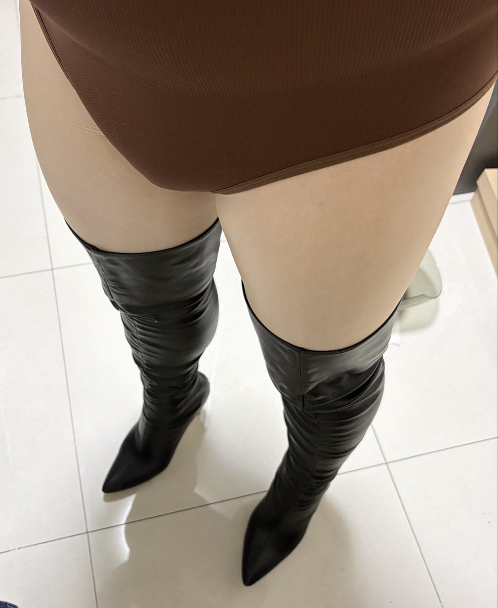 kitthose's tweet photo. 馬油襪襪 https://t.co/WngGajy5or
