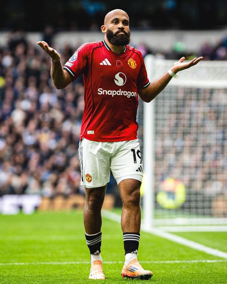 Amadxtr's tweet photo. 🚨QUICK FIX OR NEW !

With Amad out for 6 weeks, the club needs to either get a quick fix or buy a new RW

✅️ In the quick fix we could start Lacey as RW or make Bryan Mbeumo a permanent RW rather than SS.
✅️ We could also go into the market in search for a right winger who may cost alot because the club's will take advantage of how desperate United is.

For now am 85% sure the club is NOT planning to buy a new RW with the LB and CB positions still lacking. Therefore Carrick should chose between Lacey and Mbeumo to start on the RW.

📌Lacey or Mbeumo?