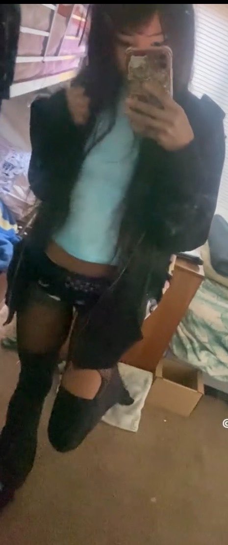 angelbitesfr's tweet photo. My old body was so peek https://t.co/VAIIDvSp7H
