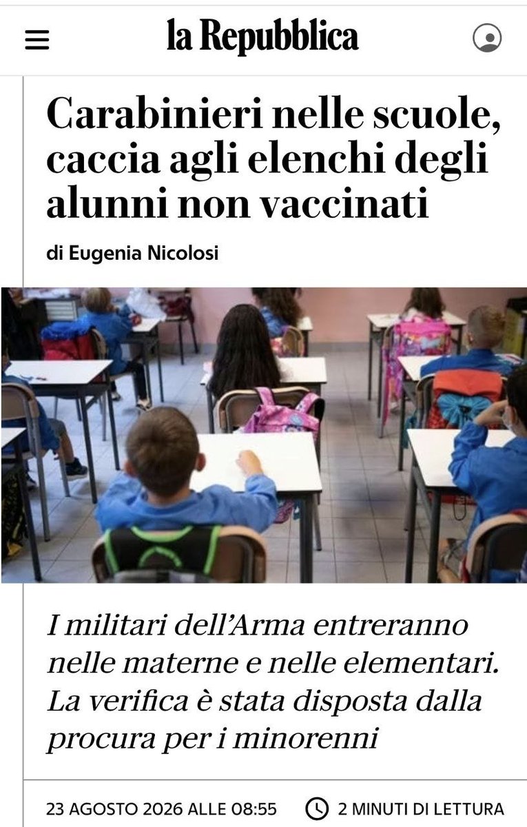 Giorgioaki's tweet photo. Carabinieri nelle scuole materne ed elementari il primo giorno di lezione per stanare i figli dei no-vax.

Fiorangela Altamura https://t.co/CtVcHIlJHp