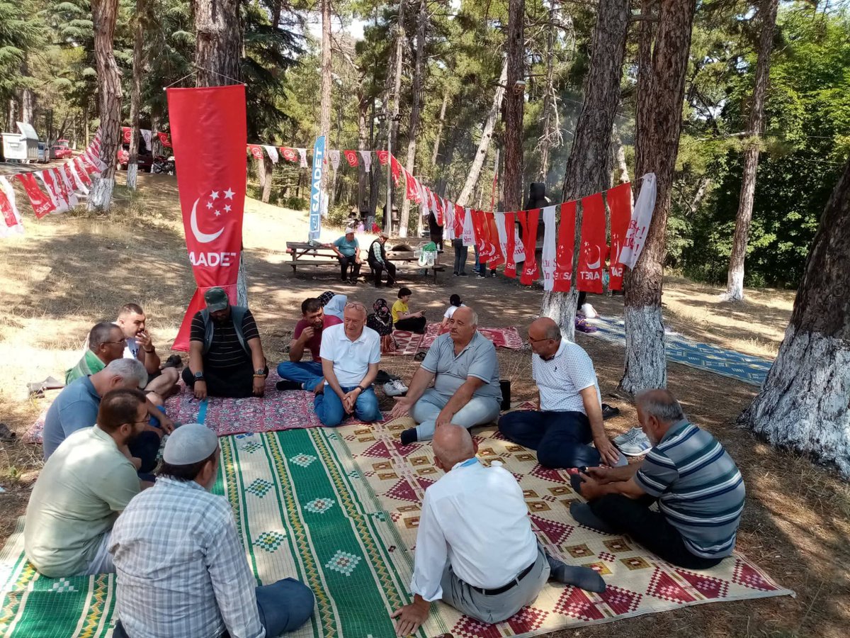 usak_saadet's tweet photo. İl Başkanımız Ramazan Yavuz Acar, Teşkilat başkanımız Nebi Ilgın, İyi Parti Banaz İlçe Başkanı Galip Demir,Şehitler Mahallesi Muhtarı Yüksel Duman ve Başkan Yardımcımız Zafer Sarısaman 

Banaz İlçe Başkanlığımız tarafından düzenlenen 
Milli Görüş Kardeşlik Buluşmasına katıldılar. https://t.co/36lRqlYxS1