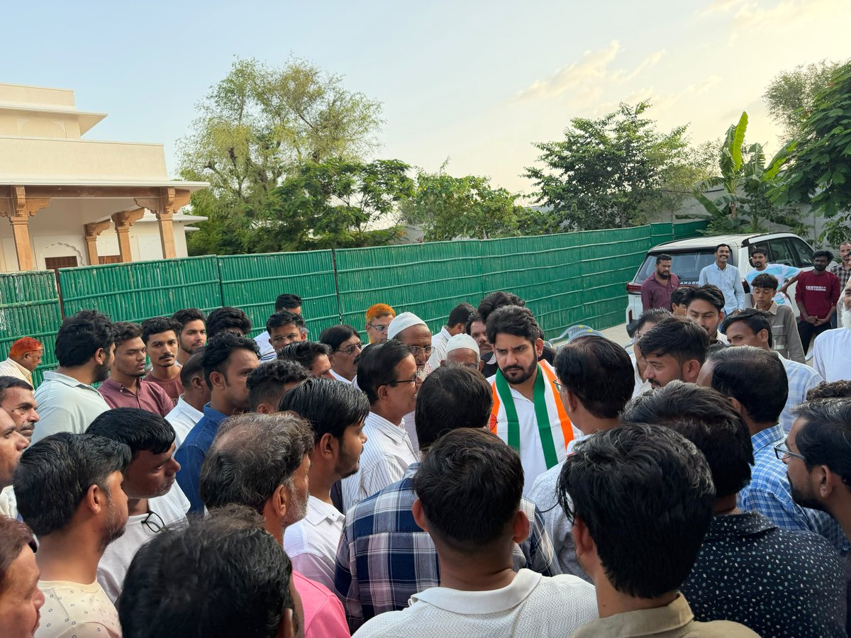 MukeshBhakar_'s tweet photo. लाड़नूँ 
विभिन्न सामाजिक संगठन व प्रतिनिधियों मंडलों से मुलाक़ात की। 1/1 https://t.co/j1FdkwjG27