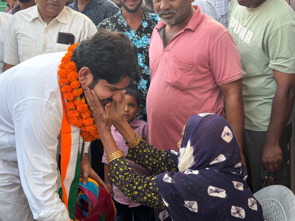 MukeshBhakar_'s tweet photo. लाड़नूँ 
विभिन्न सामाजिक संगठन व प्रतिनिधियों मंडलों से मुलाक़ात की। 1/1 https://t.co/j1FdkwjG27
