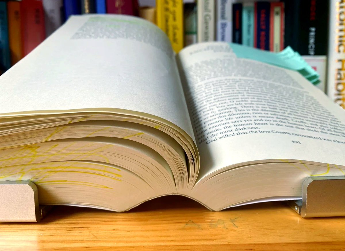 aislg174130's tweet photo. Just finished Normal People by Sally Rooney – the quiet, raw storytelling about love and connection still has me thinking! If you love character-driven reads, this one’s a must. https://t.co/KyFc7cnMvH