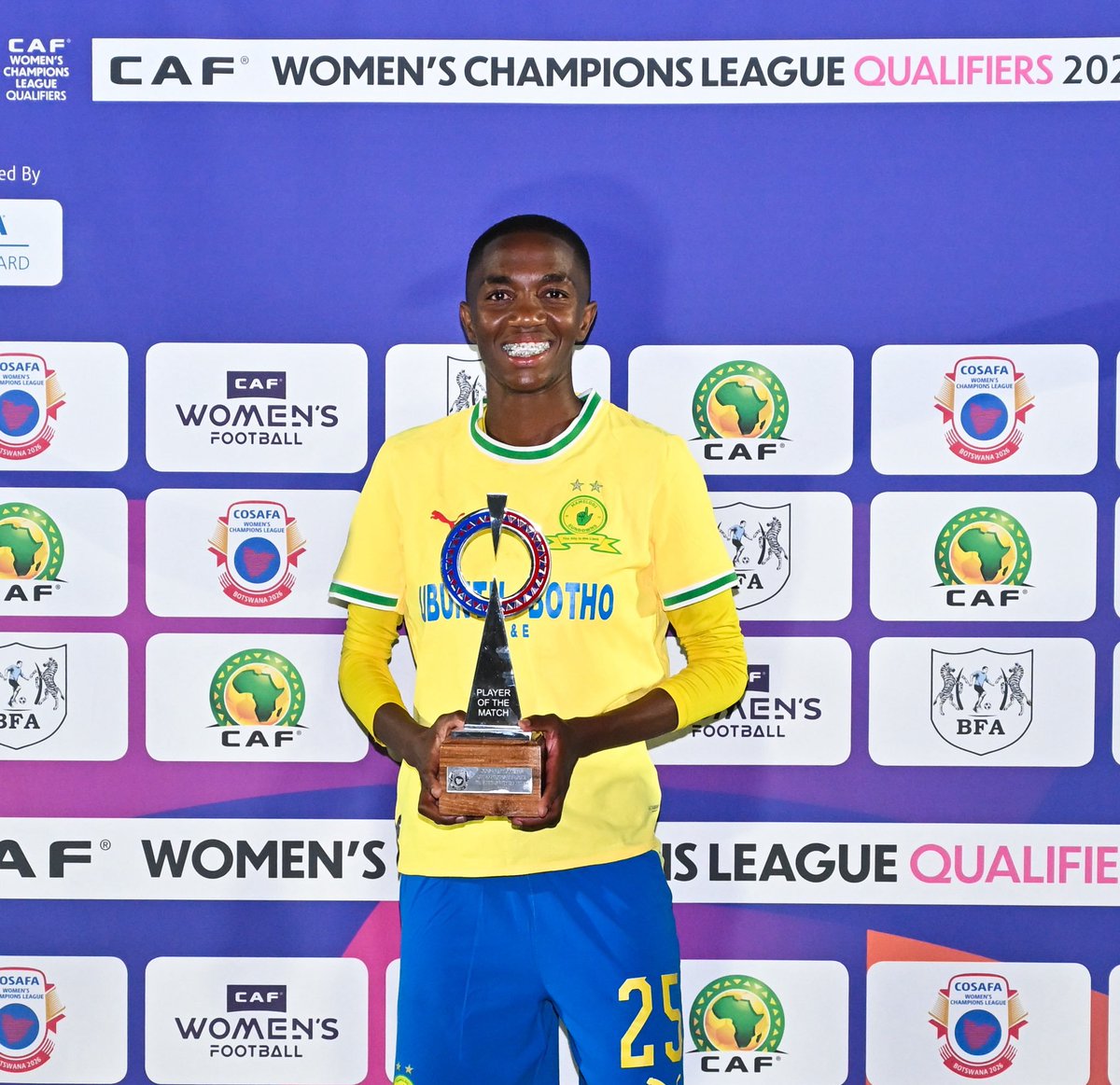 ThamiSoccer's tweet photo. Dhlamini Karabo of Mamelodi Sundowns 🇿🇦 is the #COSAFAWCL player of the match #ThamiSoccer https://t.co/HyfxmspkKn