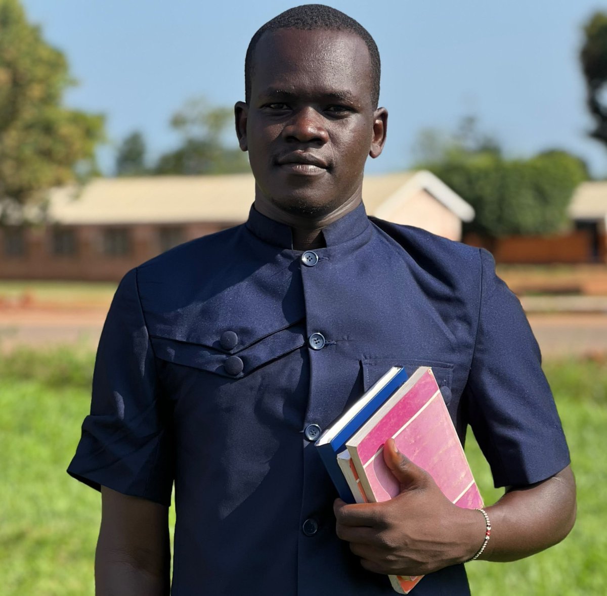 NAYOC_UG's tweet photo. #KnowYourYouthCouncillor
Name: Hon Okwang Mike
Post: Male Youth Councillor 
Consituency: Apac District 
Party: NRM

A distinguished journalist and media practitioner managing Radio Apac 92.9 FM. He is a champion of community voices, civic engagement and inclusive development. https://t.co/k0r47NbpW9