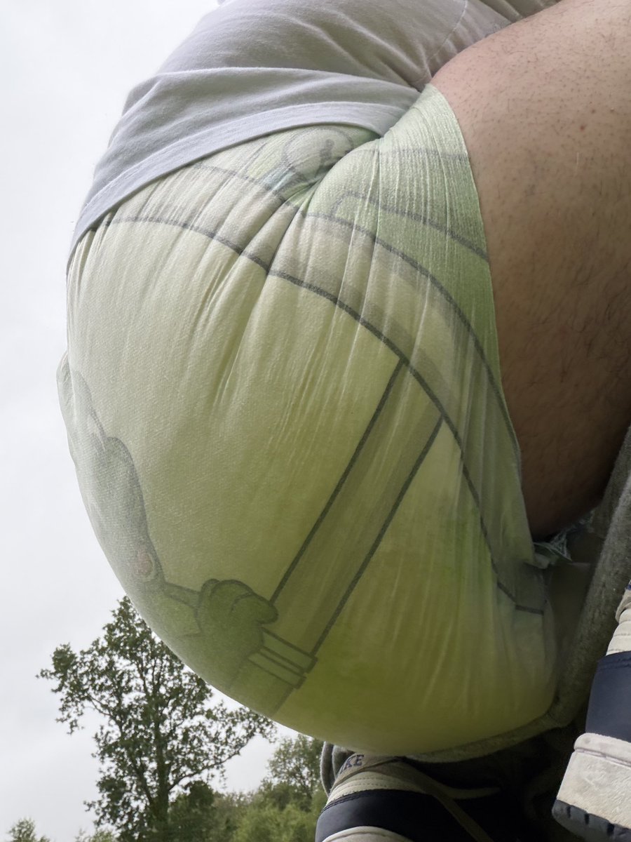 DiaperGayWales's tweet photo. Padded walks were the best, gonna miss the summer https://t.co/jVJgUsPnKG