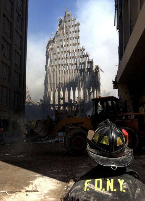 neversolforget's tweet photo. 18 days until September 11.

As the 25th anniversary approaches, images like this remind us what this is really about.

The firefighters. The first responders. The families. The lives forever changed.

25 years later, we still remember. 🇺🇸❤️

WE NEVER FORGET 9/11 🇺🇸❤️ https://t.co/dSwKYHHnN4