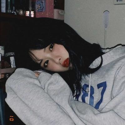 JamieJ40858's tweet photo. 🧳 💎 🍬 💐 🍄 🍀 Cozy reading nooks https://t.co/Purgzisu7F
