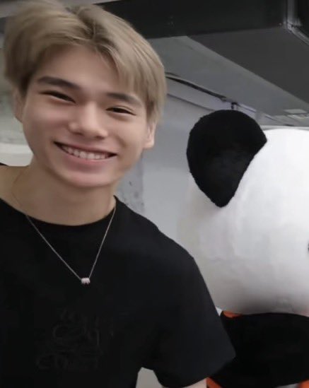 lertkosuemn's tweet photo. gue yakin pasti pond hari ini udah di pap phuwin blonde bareface yang gemas imut mirip mochi ini https://t.co/JyReu8Fsu4