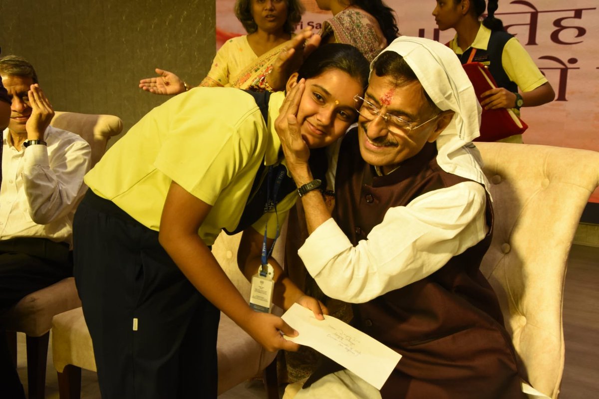 SethSanjayMP's tweet photo. Glimpses of the Raksha Bandhan Utsav at Tender Heart School, Ranchi. ✨

A heartwarming celebration filled with the spirit of tradition, culture, love and the beautiful bond of Raksha Bandhan. https://t.co/CUe03f0VBY