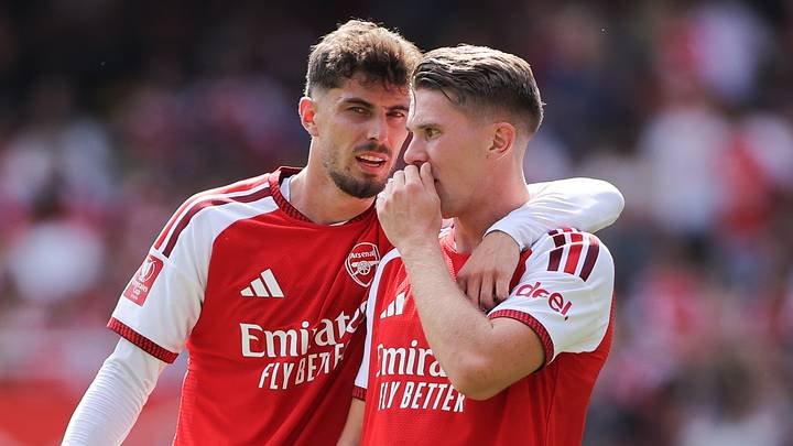 UPYOURARSENAL04's tweet photo. Viktor Gyokeres gave up wages, his reputation and Legend status at Sporting to join Arsenal

Just so we can Swap him with Julian Alvarez (ex Man City player) who scored 8 Goals last season and thinks he's better than us🤷🏽‍♂️ https://t.co/h76MFy8Ad9