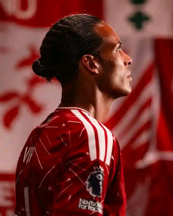 thliza00's tweet photo. Is new week let's hope for new signings #lfc #ynwa https://t.co/GQIQPkoMuH