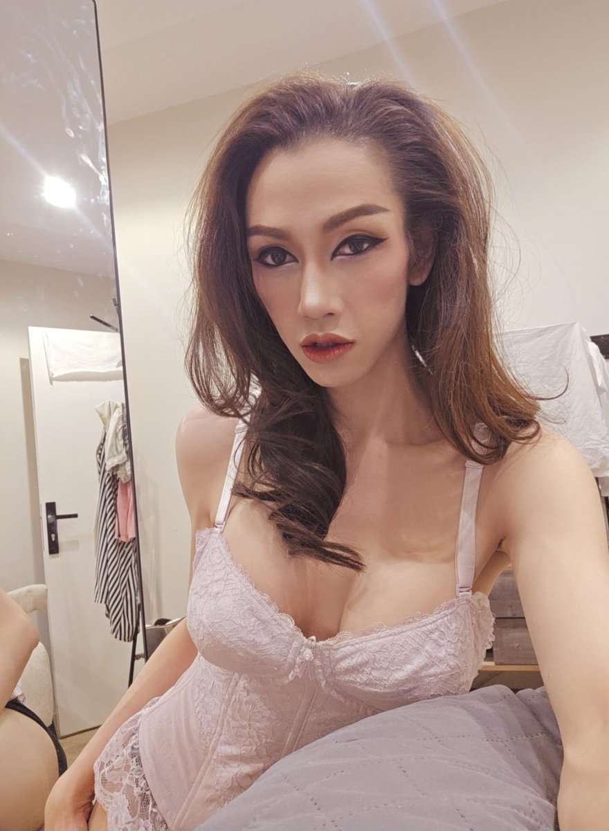 telmpura's tweet photo. #ladyboy_both_in_riyadh 
#ladyboy_riyadh https://t.co/wKnc8DA5uh
