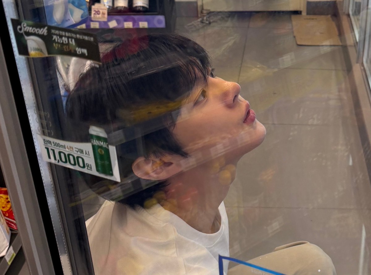 turn_about2's tweet photo. 샤갈…얼굴 진짜…개예뻐… https://t.co/veNttyvuHq