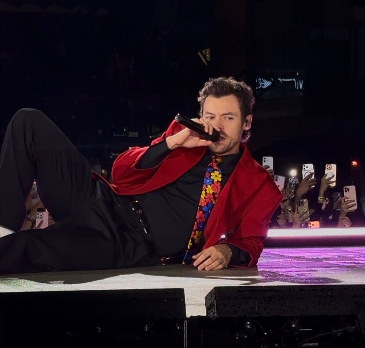 vs19671's tweet photo. Waiting for kick off Harry Styles Together Together MadisonSquareGarden.
๐๐ชฉ
#HarryStyles #TogetherTogetherMSG #TogetherTogetherMSGN1 https://t.co/ajg1Sgu2XP