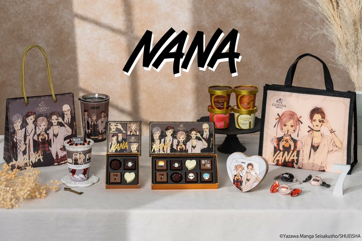 nijimen's tweet photo. 描きおろしのハート缶🖤🍫
『NANA』× ゴディバ コラボ第2弾

矢沢あい先生の描きおろしをまとったハート缶やギフトバッグが登場🎀
作中のバンド「Black Stones」モチーフのプリントチョコも🎸

「NANA」「SEVEN」「YASU」「NOBU」「SHIN」ほか全8種のアソートメントに、ショコリキサー＆タンブラーセット🥤

先行予約:9/1(火)10:00～9/7(月)
発売:9/16(水)～
アイスセット:10/5(月)～
全国のゴディバショップ／オンラインショップ

▼詳細はこちら✍️
🔗https://t.co/IVUDpwTAyC

#NANA #矢沢あい