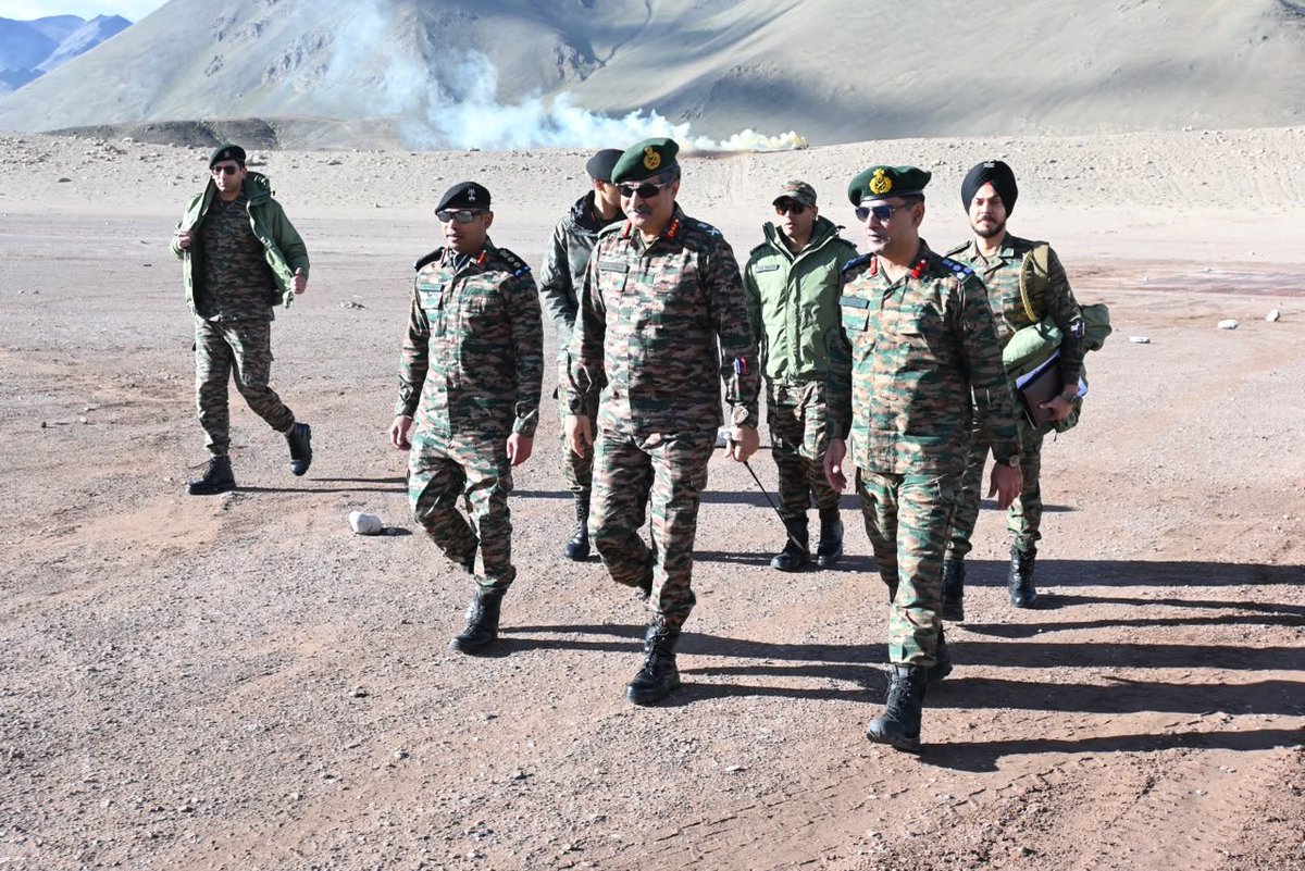 IaSouthern's tweet photo. Lt Gen Rajesh Pushkar, AVSM, VSM, #ArmyCommander, #SouthernCommand visited Armoured Regiments of the #IndianArmy in Eastern Ladakh, as its Colonel of the Regiment.
The Army Commander reviewed the professional standards and evolving capabilities of the Regiments, appreciating their focus on technology infusion and maintaining a high state of readiness in the challenging high-altitude environment.
His interaction with all ranks reflected warmth and encouragement, strengthening their confidence and inspiring them to uphold the proud legacy and ethos of the Armoured Corps.
#MilitaryLeadership
@adgpi
@SpokespersonMoD
@PRODefPune