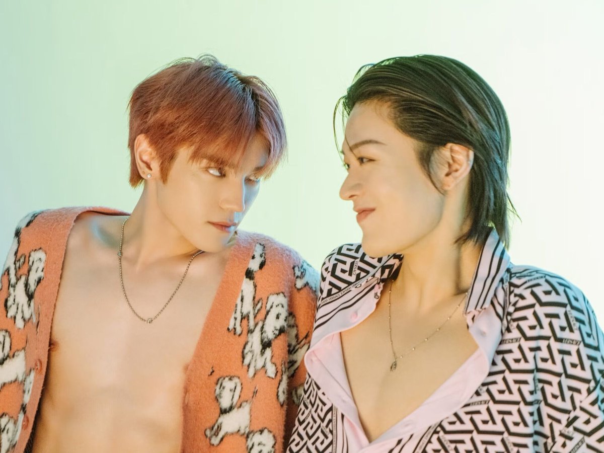 ellejapan's tweet photo. #NCT127 が7thフルアルバム『#BLINGY』をリリースし、約2年ぶりにカムバック🎉　2022年5月号のELLEMENに登場した、#テヨン＆#ユウタ の撮影舞台裏ショットを振り返り💚✨
#NCT127_BLINGY #TAEYONG #YUTA

▼記事はこちら
https://t.co/awvSYfXhM6 https://t.co/y66AuCoP7x