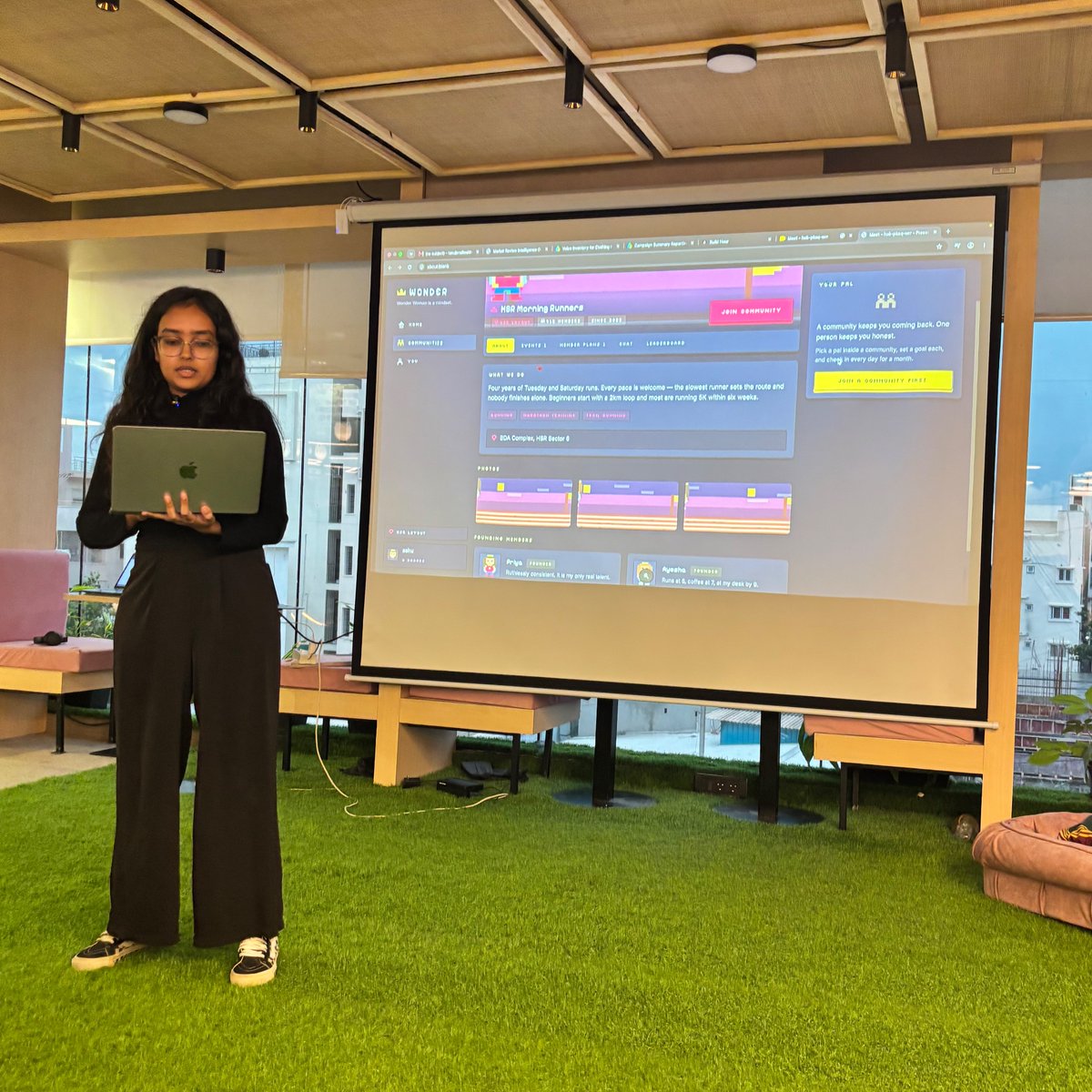 serendeepthii's tweet photo. My favourite app shipped was by the youngest builder in the group - 19 y.o. Ashna who build Wonder.

She had successfully reversed PCOS in FOUR months w/o medicine. She just started running!

So, now to help more women get fit she’s building a cool gamified accountability app. https://t.co/SWT6Sq3qia
