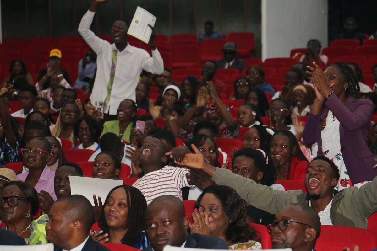 PamCongo's tweet photo. @PamCongo a pris part à la cérémonie de clôture du Concours National Jeunes Mains Créatives du 🇨🇬 avec @ministerepmea. Félicitation à l’ensemble des participants qui ont démontré leurs compétences et valorisé l'artisanat congolais ! #JeunesMainsCréatives #Jeunesse #Artisanat https://t.co/IYSSheIrgh
