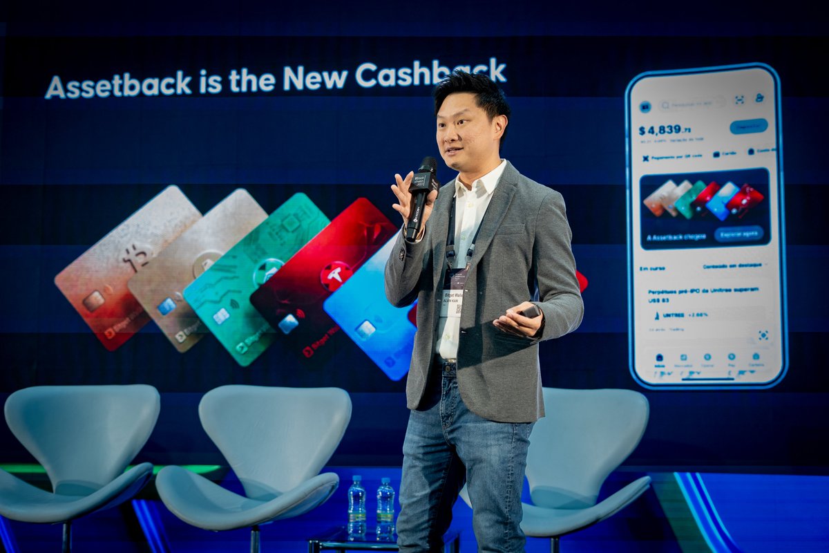 BitgetWallet's tweet photo. The "We love Blockchain Rio" rollup:

🎙️ Keynote: Crypto wallets &amp; LATAM financial infra @alvin_kan
🪑Panel: Bitcoin's global adoption, position shift to global infras
🪑Panel: Stablecoins in wallets + institutional security
⚽️ Football booth
👕 Merch

See you again, Rio 🇧🇷 https://t.co/9kU9MqPj42