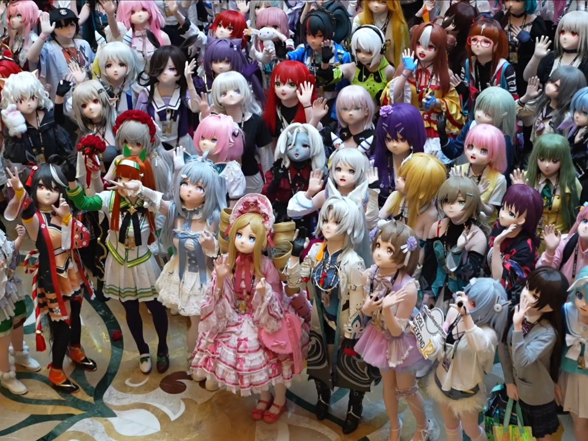 yyaaayaaya's tweet photo. Hoy en el漫展！Conseguí merch exclusivo y me encontré con creadores increíbles！， https://t.co/miu1N1jCFl