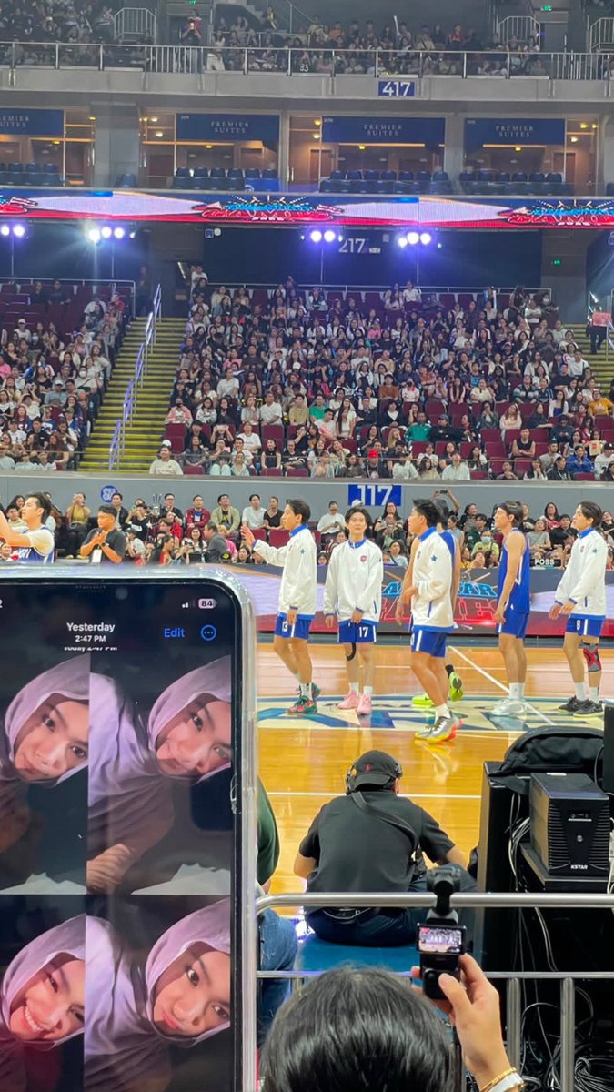 aibarrrr_'s tweet photo. MY HEART IS SO HAPPY. I wish I could’ve watched you both play live this time, but I’ll keep telling myself, “soon, it’ll be my turn.” 🥹🤍 I’m so genuinely happy and proud of how far you two have come. Thank you for coming to the Philippines—please come back again! https://t.co/PiVWO1cbdN