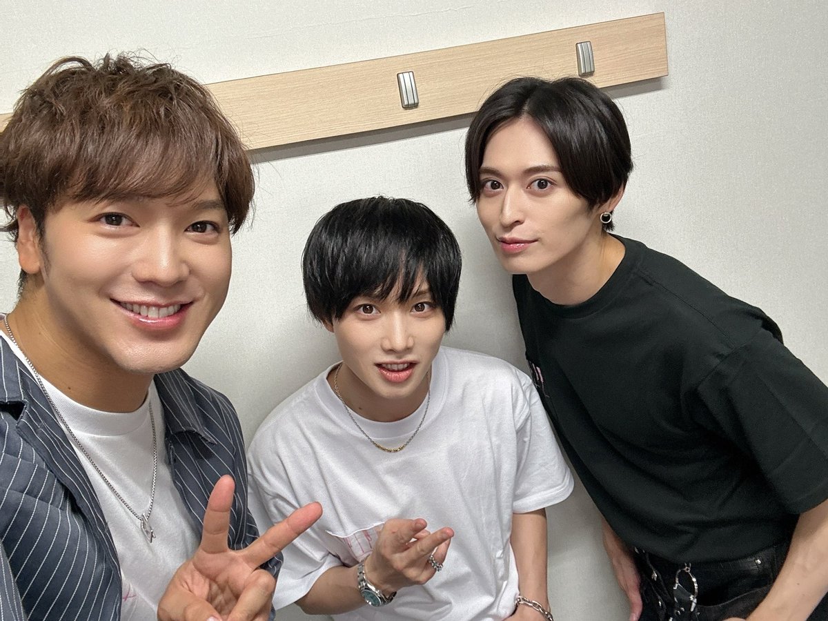 C1Wo705's tweet photo. 10th Anniversaryミュージカル「ヘタリア～The World Concert～」
リバイバル・ビューイング応援上映会
ご来場ありがとうございました！！
同じ時間を共有してくれて幸せな時間を
一緒に過ごせて幸せでした！！！

楽屋でもずっと大爆笑してました(笑)

みんな、いつも愛をありがとうございます🐣

#ヘタミュ