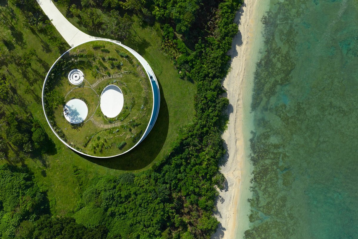 RawJPN81's tweet photo. Japan has houses you buy in order to book them. Ten nights a year is the minimum. Split one house twelve ways and you get thirty. The architects: Sou Fujimoto, BIG, Snohetta, Jean Nouvel, Zaha Hadid. One house costs 4.2 billion yen. And the part nobody mentions — on the nights the owner stays away, anyone can book it. That has been true since 2022. Which one would you sleep in?