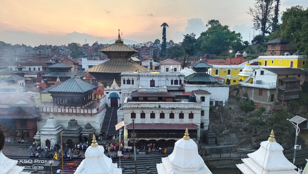 nepaltourismb's tweet photo. Nestled in the heart of the #Himalayas, the enchanting #KathmanduValley remains a timeless spiritual haven.🕉️ 🇳🇵

Home to sacred sanctuaries like the revered #PashupatinathTemple, #BoudhanathStupa, #NyatapolaTemple &amp; #KrishnaMandir.🛕 https://t.co/oOJuuJARJ2