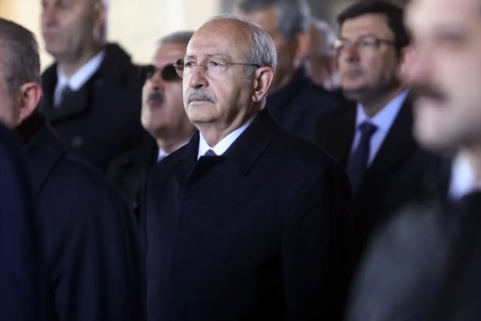 kenankaratas_'s tweet photo. Kılıçdaroğlu’nun CHP’yi dağıtma süreci butlan olarak geri dönüşüyle değil, Atatürkçü ve ulusalcı grubu tasfiye etmesiyle başlamıştı. https://t.co/T9jcknioIp