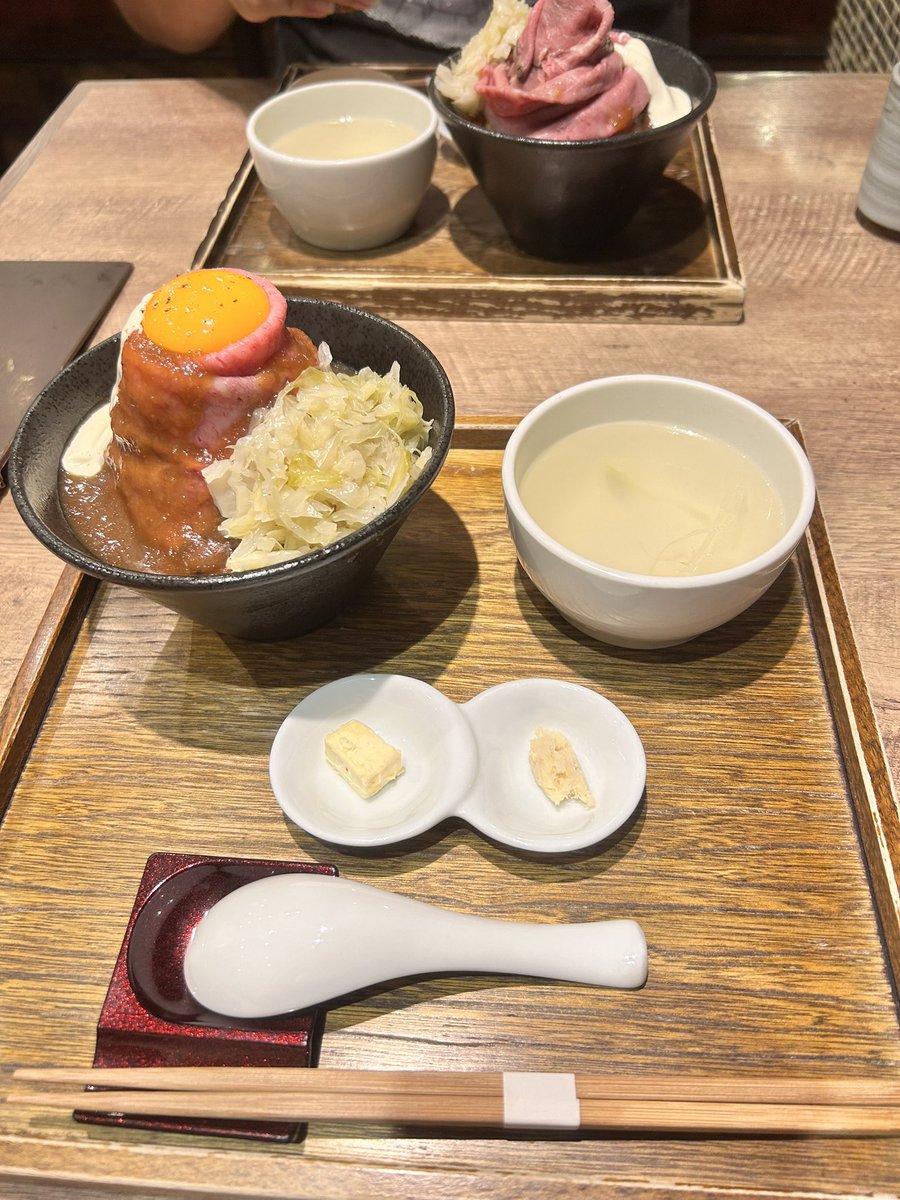 Ayari73Cat's tweet photo. 黒毛和牛ローストビーフ𓌉𓇋 🥩 https://t.co/QKTFhNFi79