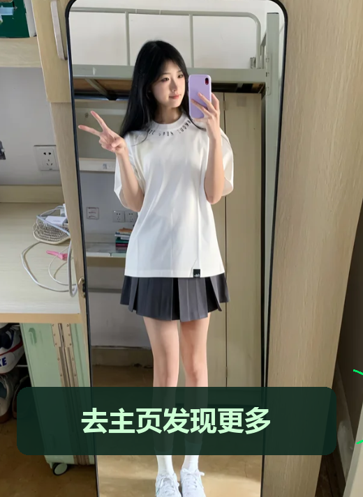 OBancuh's tweet photo. 撸猫馆橘猫一直蹭我腿，#上海 #女大 #反差 虹口这家猫比人会撒娇 https://t.co/8oSXZOj3cz