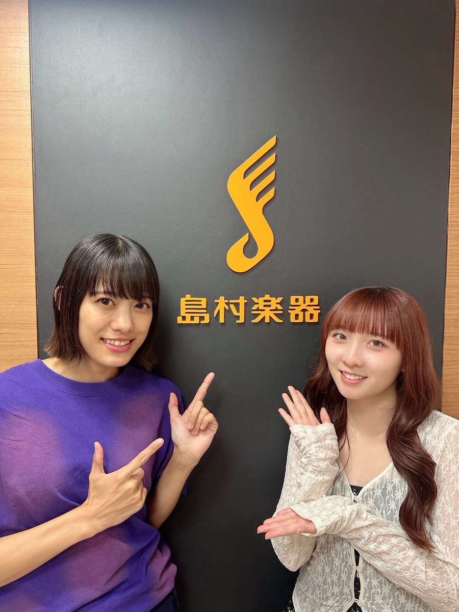 kurumi_takase's tweet photo. #高瀬くるみ挑戦中
配信内のロケコーナーにスペシャルゲスト　#岸本ゆめの さんに来ていただきました💛

実はタメ口で話す私たち。
この日を通して共通点がまた１つ増えました😏

https://t.co/4X9SvxSDf3

アーカイブは8月29日23時59分まで！
お見逃しなく‼️ https://t.co/j4mI0rtlGJ