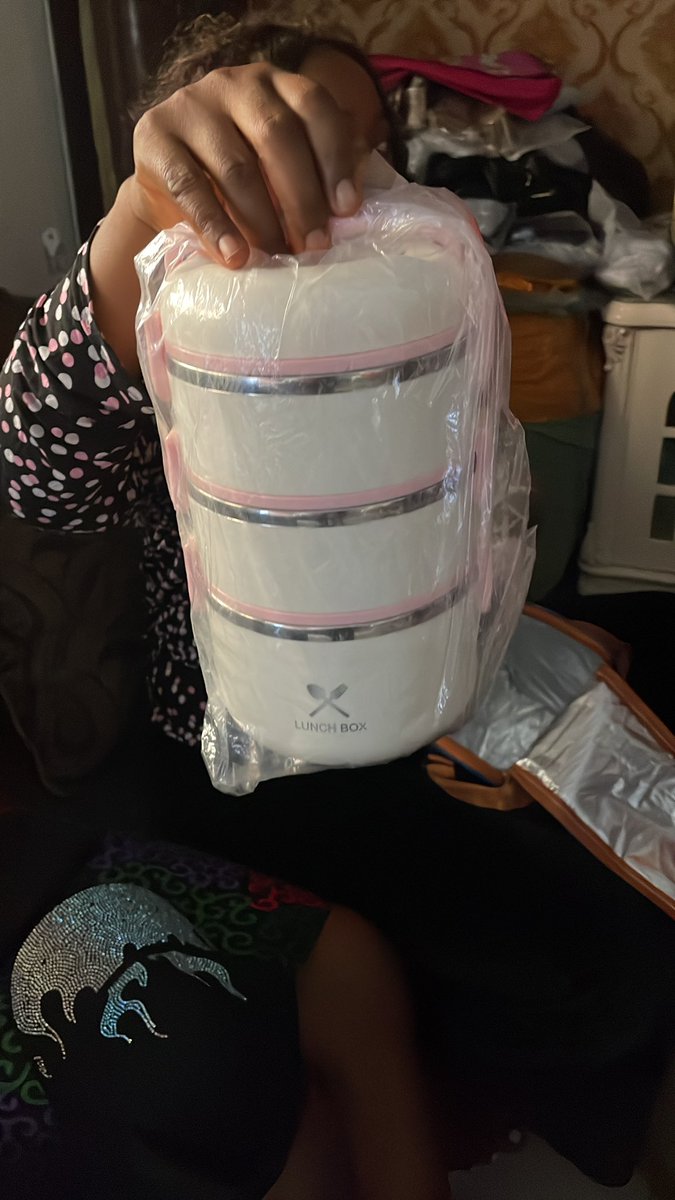 FloxyTopez's tweet photo. Beautiful food flask https://t.co/1P4KJRu5sp