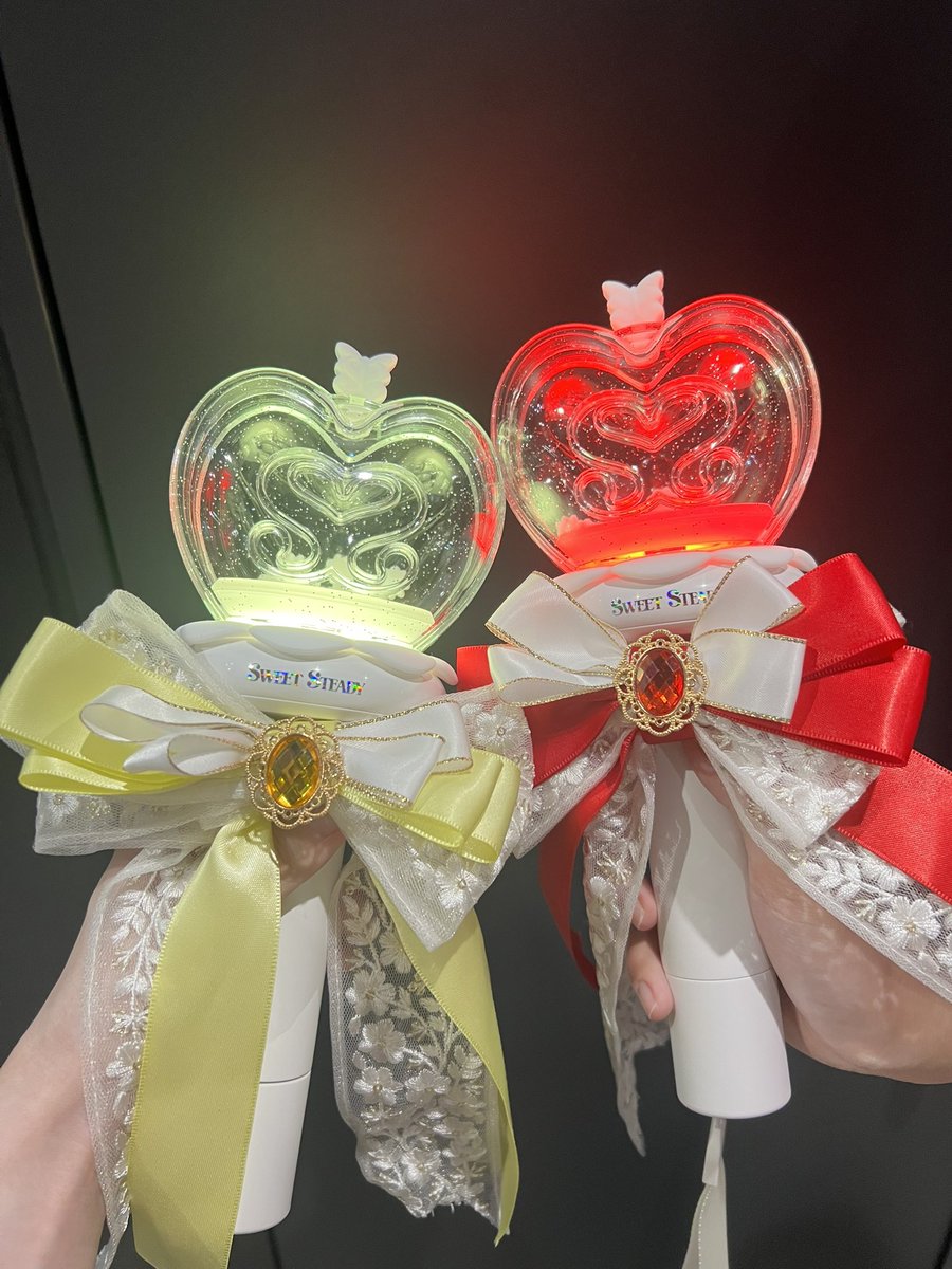 Bamiemon_qt's tweet photo. すいすてちゃん、ほんまに日本武道館決定おめでとう🥲♡
私は新規だけど、メンバーが涙してる姿を見て、今までの努力や悔しい気持ち、そして嬉しくてたまらない気持ちが伝わってきて感動しちゃった🥲
絶対行きます！！！幸せな気持ちをたくさんありがとう💐

#すいすて https://t.co/XH3E847iFZ