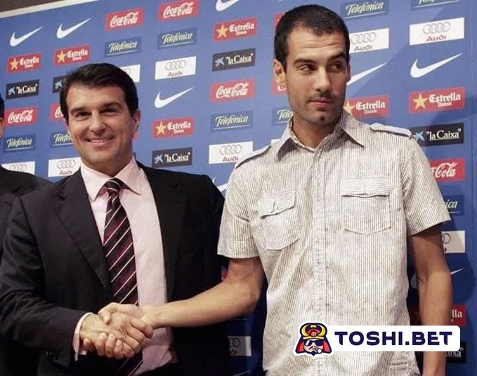 10InfoBlaugrana's tweet photo. Mirad como está Twitter por decirle a Casadó que no tiene nivel y a Balde por decirle que trabaje más duro

Imaginaros si llega a existir en esta época donde un entrenador que venía del filial quería vender a Ronaldinho, Deco, Zambrotta y Eto'o https://t.co/XGDexLTgNz