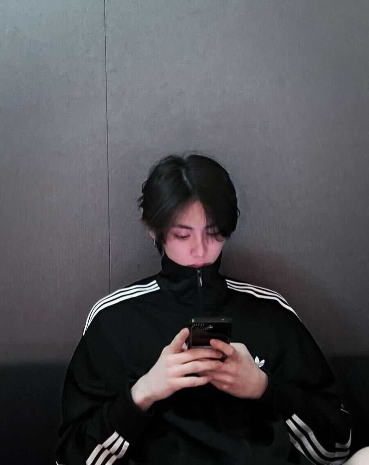 Rushoumon's tweet photo. Taeshan few tweets au
Where Tyo (TS) is Leon's (LH) sohib bff parah since kelas 11 (sekarang udah agit). Unfortunately, Leon has a feelings for him but Tyo only see him as a chairmate. https://t.co/ymxYTWtL8g