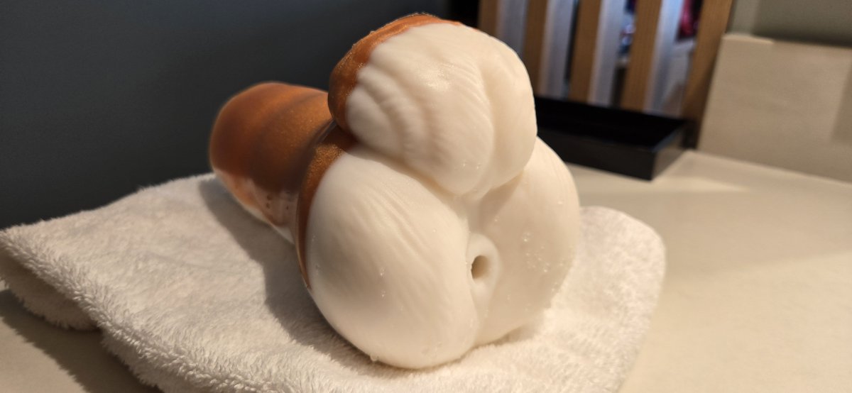JohnTheDoestar's tweet photo. Finally got snowball the deer from @bad_dragon ~ https://t.co/PQ7IXizs0g