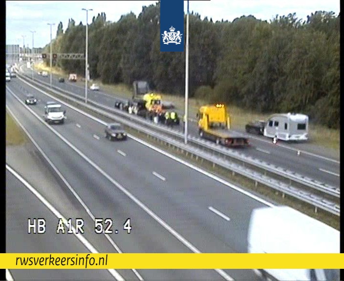 Verkeer op A1 bij Hoevelaken langs ongeval