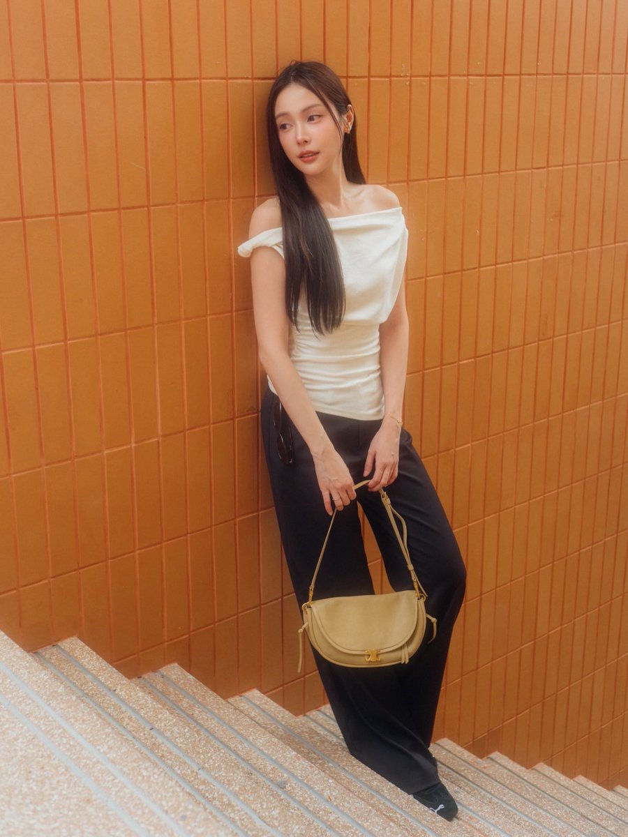 eisayaofficial's tweet photo. (📸) 240826 dewy_photo ’s New Instagram Post w:/ Oomeisaya

🍀✨❤️

Cr. IG : dewy_photo
🔗 : https://t.co/YcEH0gsaOT

พิคาร์บรัก @celineofficial ที่สุดเลยคาร์บ 🥰😜🫶🏻

#อุ้มอิษยา #Oomeisaya #celine https://t.co/jJu2y4kDyG