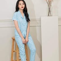 Lethidung88's tweet photo. Ở nhà cũng phải thật xinh! Mặc mấy set đồ bộ vừa m���m vừa mát thế này thì ngắm cả ngày không chán 🌸 Nhắn em ngay để rinh màu ưng ý nha!
Xinh xắn từ phòng ngủ ra đến phòng khách Chất vải mềm mịn, mặc siêu dễ chịu. Đủ size cho chị em  chọn lựa nha! https://t.co/CgWpiFIx8j