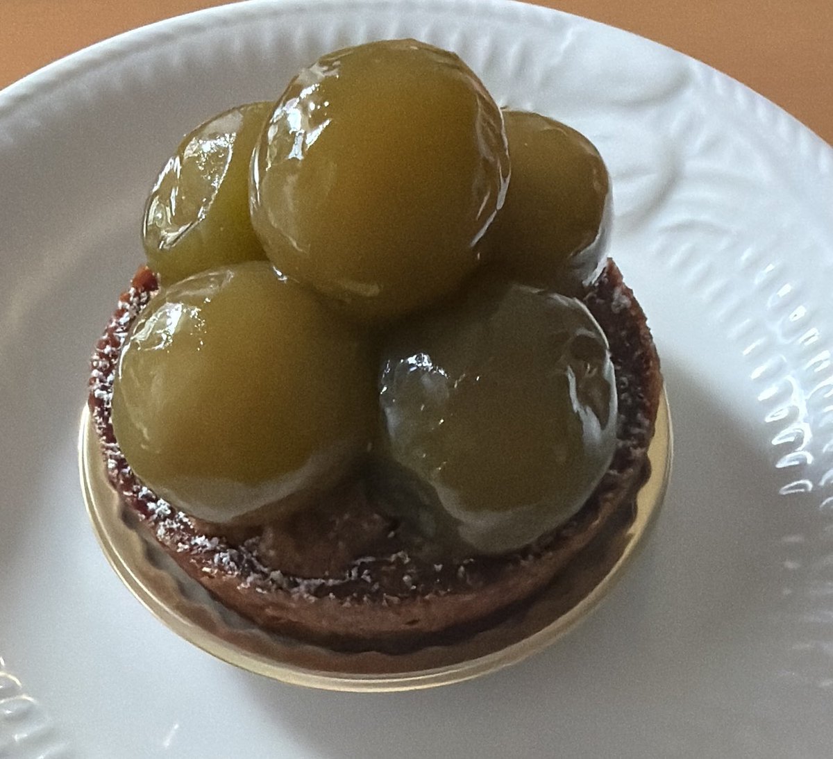oldkai31's tweet photo. ツマガリさんの南高梅タルト🥧
梅ってこんなに美味しいんやを実感出来る😋 https://t.co/QSscA3pRk5